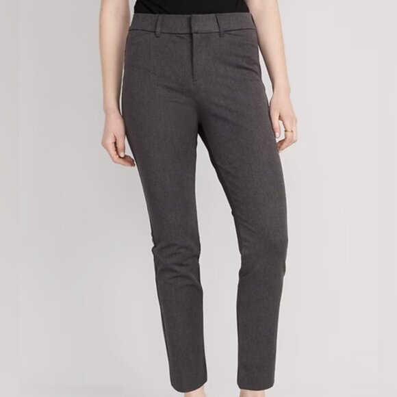 Old Navy Pants - Old Navy Women's Ankle length Charcoal Gray Pixie pants size 10
